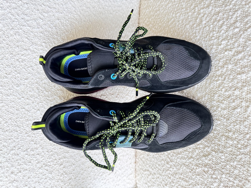 ZARA Sneakers.